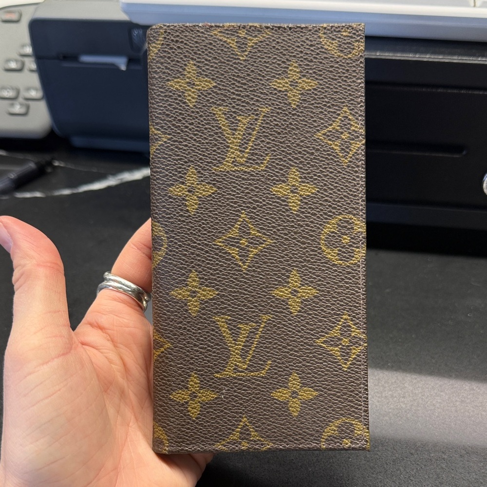 Louis Vuitton 70s Checkbook